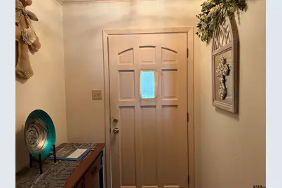 828 Willow Creek, Jacksonville, TX 75766 - Photo 2