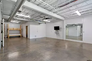 17379 County Rd 318, Tyler, TX 75706 - Photo 26