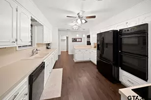 2829 Yorktown Dr, Tyler, TX 75701 - Photo 12