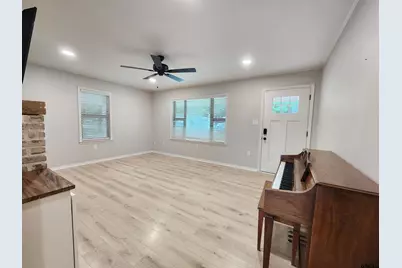 211 Betts, Lindale, TX 75771 - Photo 14