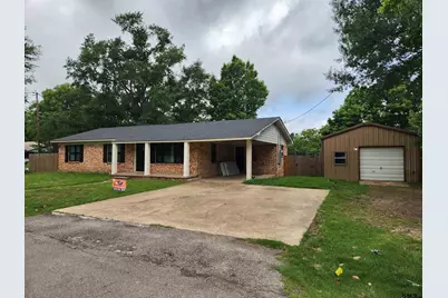 211 Betts, Lindale, TX 75771 - Photo 2