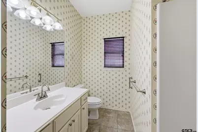 345 Bunker Dr, Tyler, TX 75703 - Photo 18