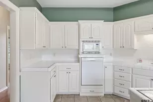 345 Bunker Dr, Tyler, TX 75703 - Photo 12