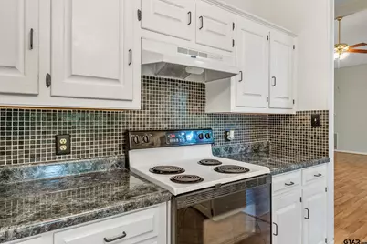 110 Green Cove, Holly Lake Ranch, TX 75765 - Photo 10