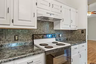 110 Green Cove, Holly Lake Ranch, TX 75765 - Photo 10
