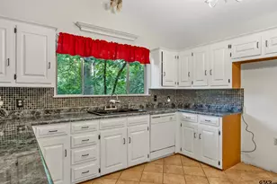110 Green Cove, Holly Lake Ranch, TX 75765 - Photo 8