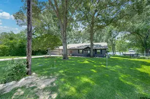 23258 Edgewater Dr, Frankston, TX 75763 - Photo 2