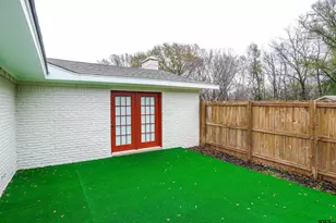 2403 Breckenridge, Tyler, TX 75702 - Photo 12