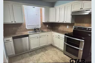 402 Clarksville, Bogata, TX 75417 - Photo 6