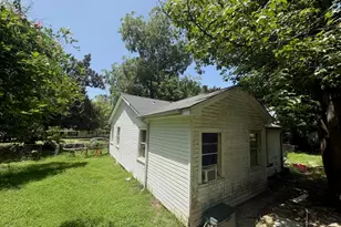 405 E South St, Overton, TX 75684 - Photo 12