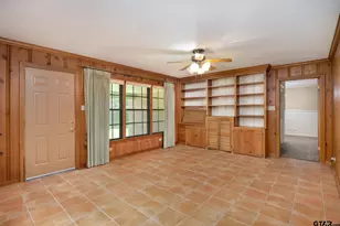 909 Woodlawn, Kilgore, TX 75662 - Photo 10