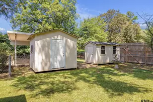 909 Woodlawn, Kilgore, TX 75662 - Photo 32