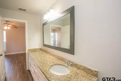 5823 Hollytree, Tyler, TX 75703 - Photo 12