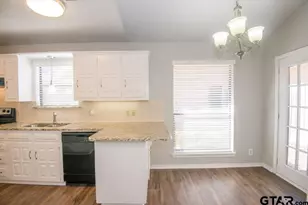 5823 Hollytree, Tyler, TX 75703 - Photo 18