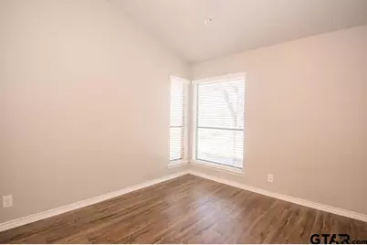 5823 Hollytree, Tyler, TX 75703 - Photo 24