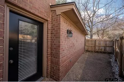 5901 Hollytree, Tyler, TX 75703 - Photo 22