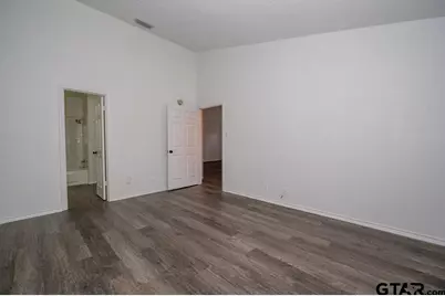 5901 Hollytree, Tyler, TX 75703 - Photo 12