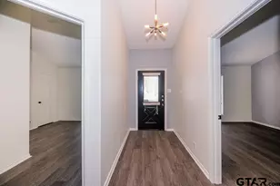 5901 Hollytree, Tyler, TX 75703 - Photo 10