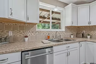 4850 Co Rd 1405, Jacksonville, TX 75766 - Photo 10