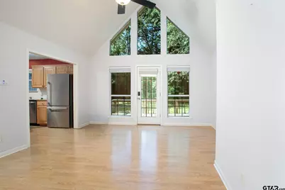 153 Candlelight Cv, Holly Lake Ranch, TX 75765 - Photo 4