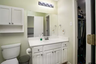 153 Candlelight Cv, Holly Lake Ranch, TX 75765 - Photo 12