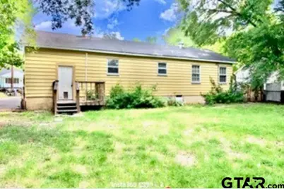 422 Diane, Longview, TX 75602 - Photo 2