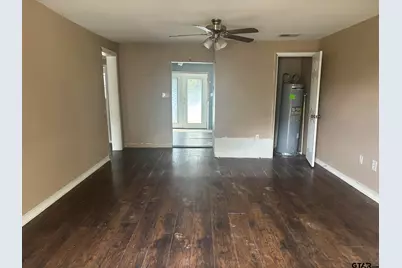 307 Russell, Hughes Springs, TX 75656 - Photo 16