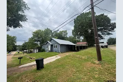 307 Russell, Hughes Springs, TX 75656 - Photo 2