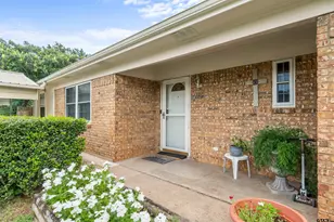 116 Larkspur Ln, Palestine, TX 75803 - Photo 4