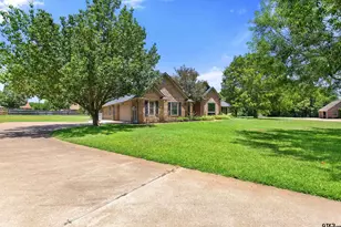 301 Hines Crossing, Bullard, TX 75757 - Photo 2