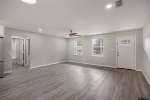 427 Garrett Cir, Winona, TX 75792 - Photo 4