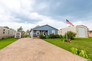 404 Holiday Village Dr, Quitman, TX 75783 - Photo 2