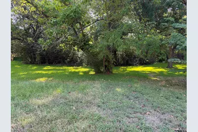 1002 Humbleway, Overton, TX 75684 - Photo 2