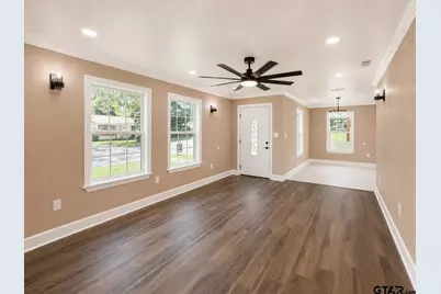 2216 N Ross, Tyler, TX 75702 - Photo 8