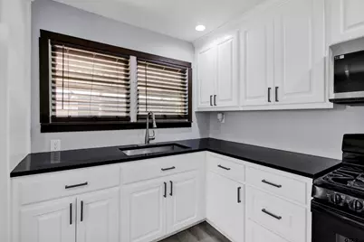 1003 Premier, Longview, TX 75604 - Photo 10