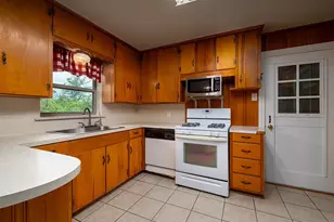 2219 Crestwood Dr, Tyler, TX 75701 - Photo 10