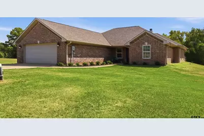 119 Judson, Hughes Springs, TX 75656 - Photo 4