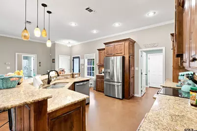119 Judson, Hughes Springs, TX 75656 - Photo 24