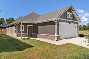 611 Park Central, Chandler, TX 75758 - Photo 1