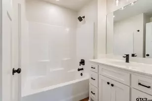 421 S Bonner St, Jacksonville, TX 75766 - Photo 14