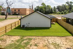 421 S Bonner St, Jacksonville, TX 75766 - Photo 24