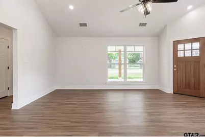 421 S Bonner St, Jacksonville, TX 75766 - Photo 4