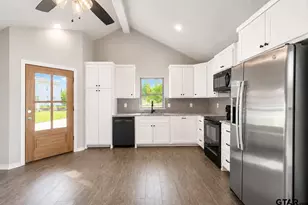 423 S Bonner St, Jacksonville, TX 75766 - Photo 4
