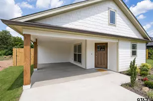 425 S Bonner St, Jacksonville, TX 75766 - Photo 1