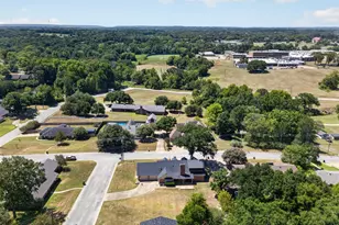 1610 Meadowhill Dr, Jacksonville, TX 75766 - Photo 10
