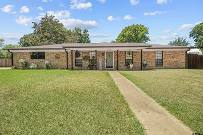 101 Juniper Dr, Palestine, TX 75803 - Photo 1