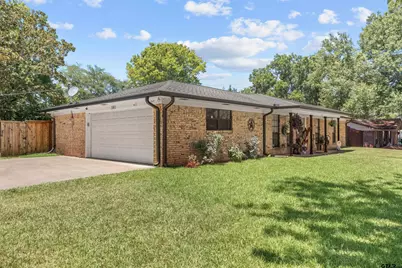 101 Juniper Dr, Palestine, TX 75803 - Photo 2