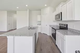 1965 Freeman St, Tyler, TX 75704 - Photo 4