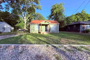 917 Sherrill St, Winnsboro, TX 75494 - Photo 2