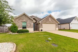 11470 Lindsey Gdn Dr, Tyler, TX 75709 - Photo 2